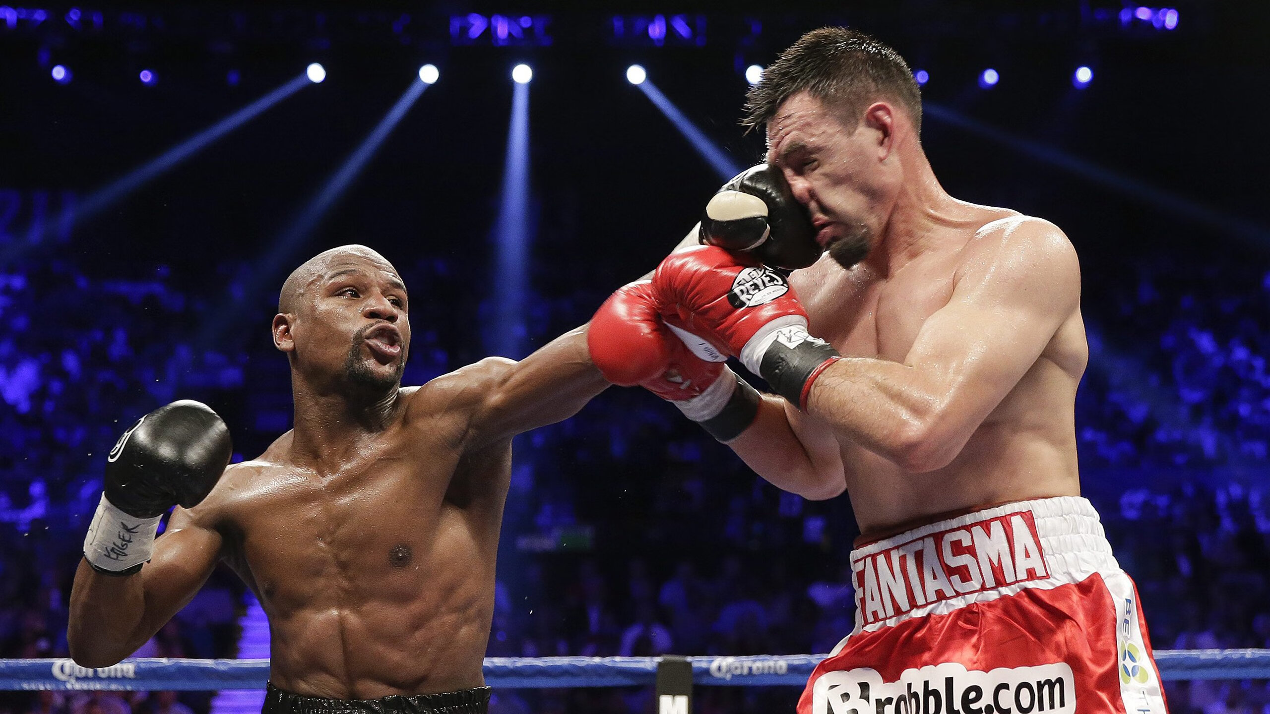 红遍大江南北,足球狂热燃烧全城,足球火吗